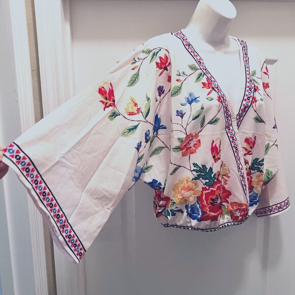 SHEIN Women's Cropped Elastic Flowy Floral Cross Over Front Size Med-Multi Col - Picture 5 of 16